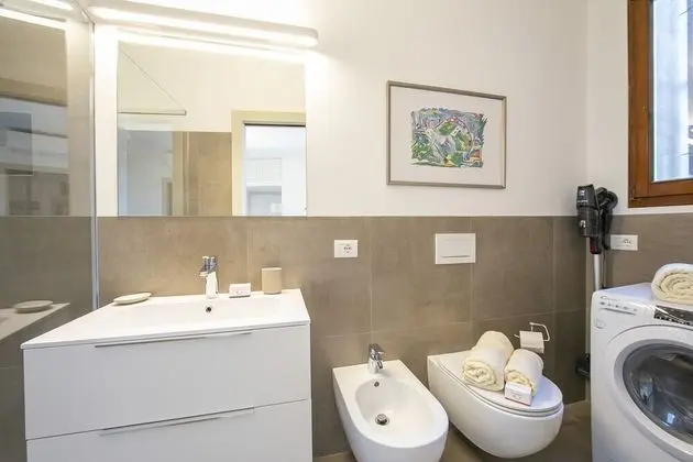 Standard Apart Daire, Birden Çok Yatak, Dağ Yamacı (The Stylish Flat With Lake View)