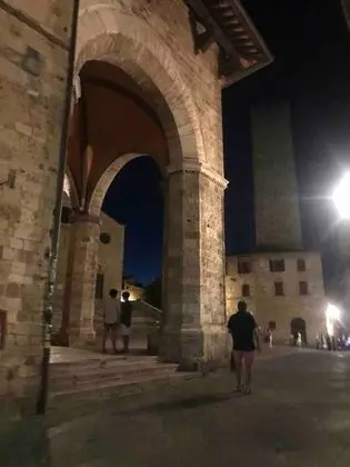 Apart Daire, 1 En Büyük (King) Boy Yatak ve Çekyat