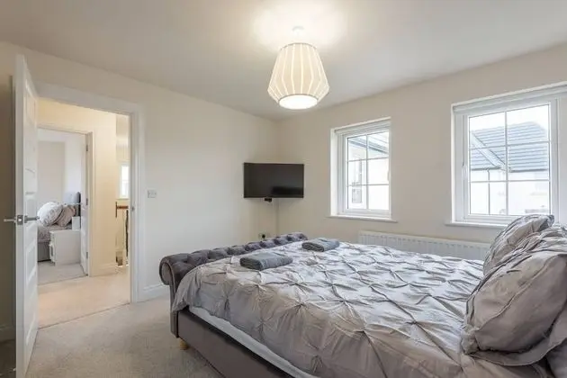 Ev (3 Bedrooms)