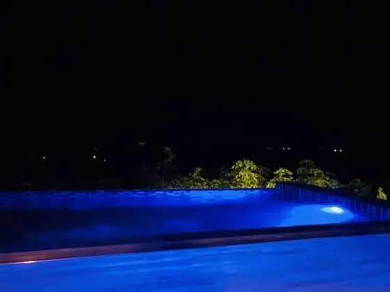 Villa (Stylish Pool Villa - 10 Mins Walk To )