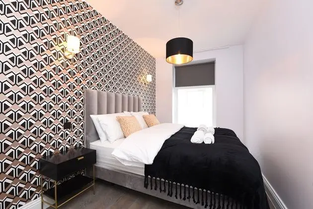 Duplex Three-bedroom Garden Apartment