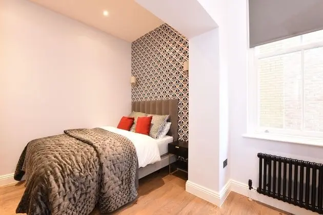 Duplex Three-bedroom Garden Apartment
