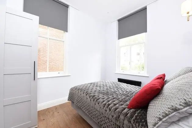 Vauxhall Bridge Deluxe Apartment