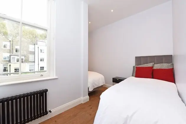Vauxhall Bridge Deluxe Apartment