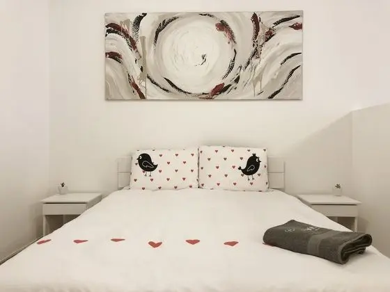Comfort Apart Daire, 1 Büyük (Queen) Boy Yatak ve Çekyat, Sigara İçilmez, Avlu Manzaralı