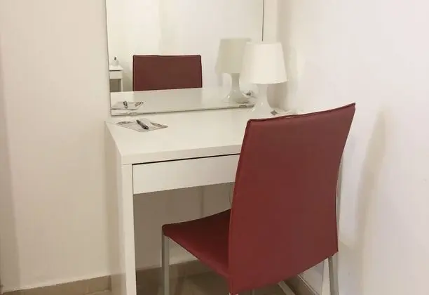 Comfort Apart Daire, 1 Büyük (Queen) Boy Yatak ve Çekyat, Sigara İçilmez, Avlu Manzaralı