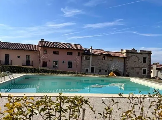 Apart Daire, 1 En Büyük (King) Boy Yatak ve Çekyat