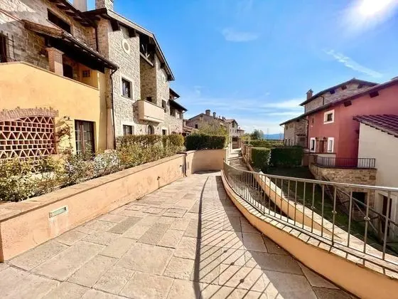 Apart Daire, 1 En Büyük (King) Boy Yatak ve Çekyat