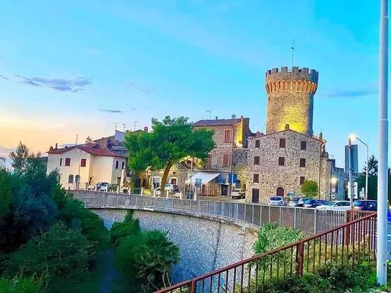 Apart Daire, 1 En Büyük (King) Boy Yatak ve Çekyat