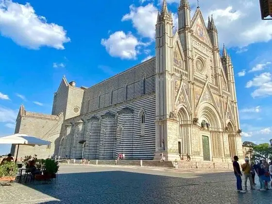 Apart Daire, 1 En Büyük (King) Boy Yatak ve Çekyat