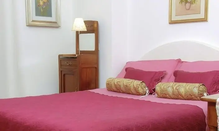 Superior Tek Büyük Yataklı Oda
