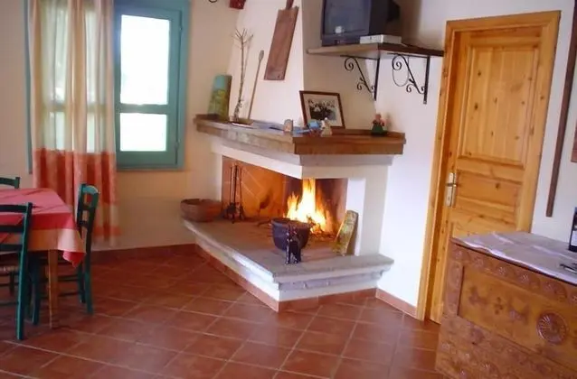 Basic Tek Büyük Yataklı Oda, Sigara İçilebilir, Bahçe Manzaralı