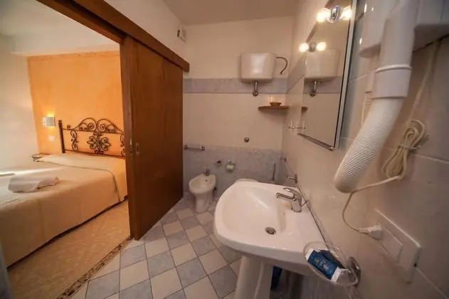 Tek Büyük veya İki Ayrı Yataklı Oda