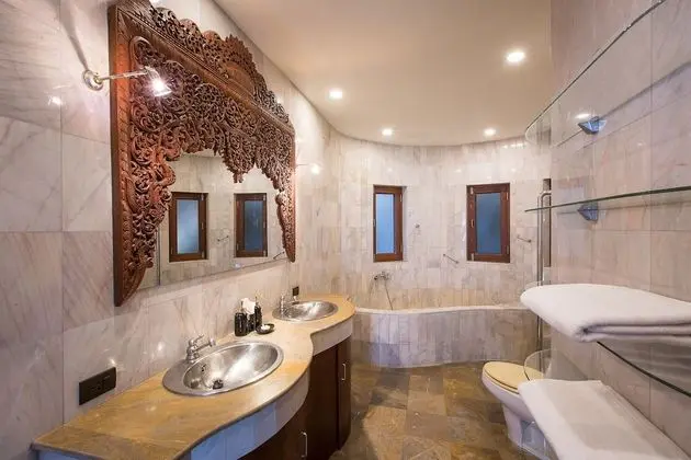 Deluxe Villa