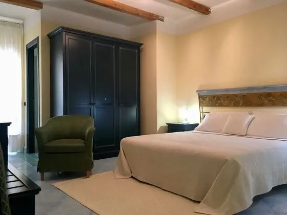 Tek Büyük Yataklı Oda, Avlu Manzaralı