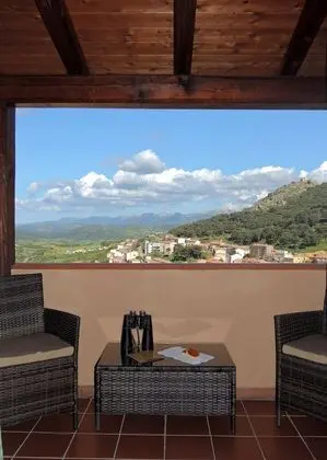 Tek Büyük Yataklı Oda, Avlu Manzaralı