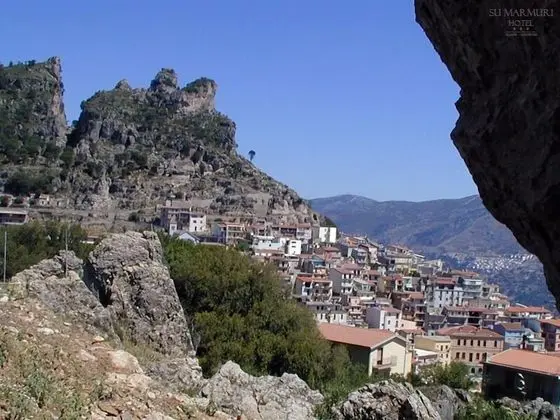 Üç Kişilik Oda, Dağ Manzaralı