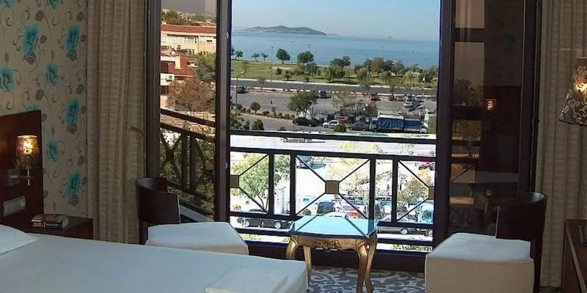 Deluxe Tek Büyük Yataklı Oda, Bahçe Manzaralı