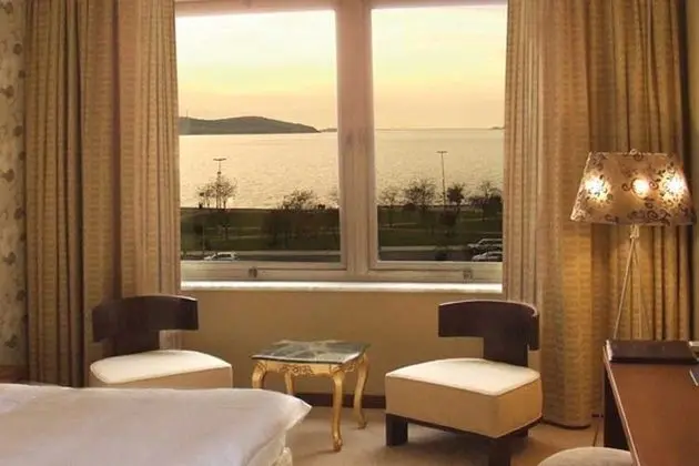 Deniz Manzaralı Deluxe Oda