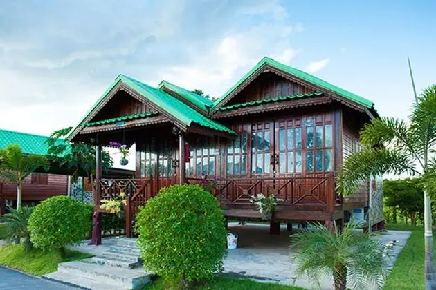 Superior Traditional House