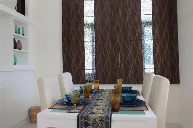 3 Bedrooms Villa