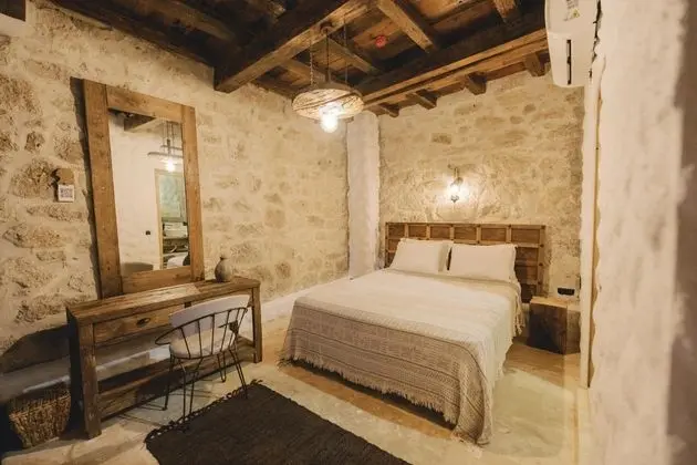 Deluxe Room,Havuz veya Bahçe Manzaralı,Verandalı