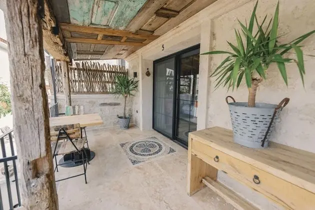 Deluxe Terrace Room