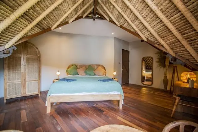 Romantic Villa, 4 Yatak Odası, Kişiye Özel Havuzlu, Havuz Manzaralı
