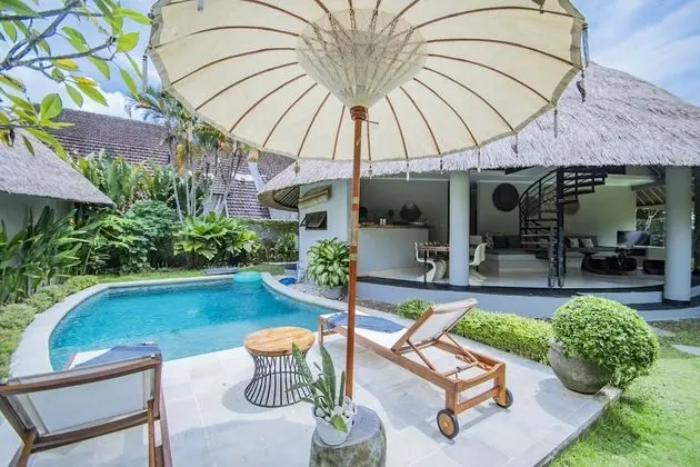 Romantic Villa, 4 Yatak Odası, Kişiye Özel Havuzlu, Havuz Manzaralı