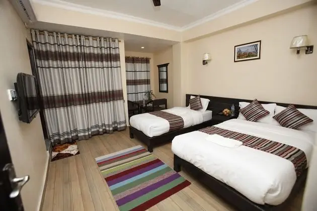 Deluxe Üç Kişilik Oda