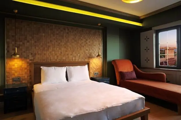 Deluxe Double Room, 1 Bedroom, Partial Sea View, Sea Facing