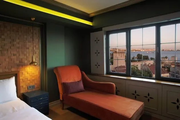 Deluxe Double Room, 1 Bedroom, Partial Sea View, Sea Facing