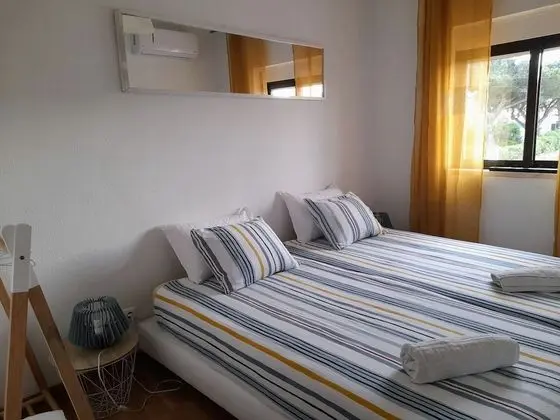 Tek Büyük Yataklı Oda, Ortak Banyo