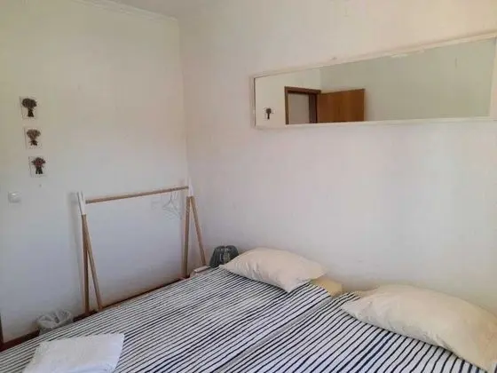 Tek Büyük Yataklı Oda, Ortak Banyo