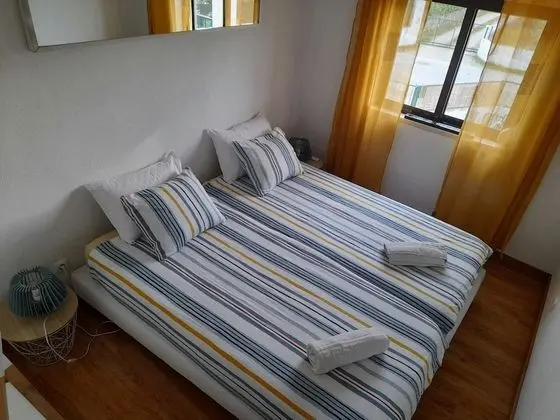 Tek Büyük Yataklı Oda, Ortak Banyo