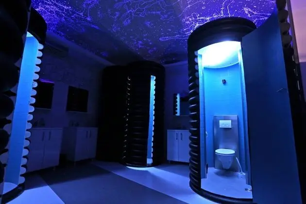 One Front Capsule in Shared Area