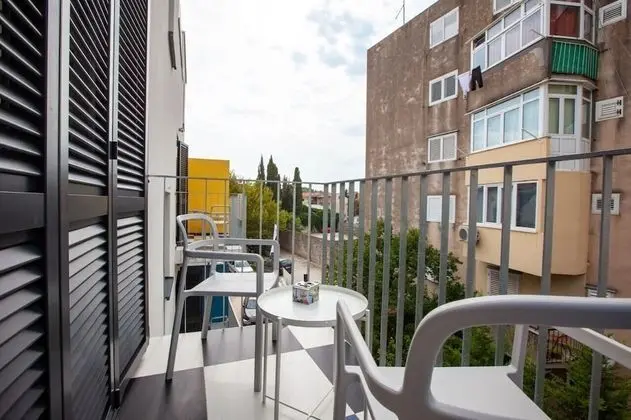 Business Tek Büyük Yataklı Oda