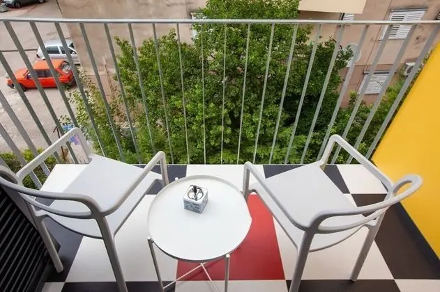 Business Tek Büyük Yataklı Oda