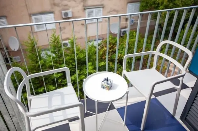 Business Üç Kişilik Oda