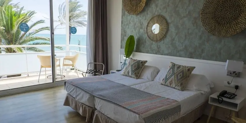 Standard Tek Büyük veya İki Ayrı Yataklı Oda, Balkon, Deniz Manzaralı