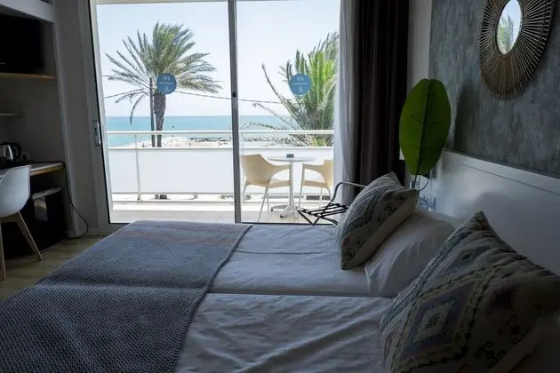 Standard Tek Büyük veya İki Ayrı Yataklı Oda, Balkon, Deniz Manzaralı