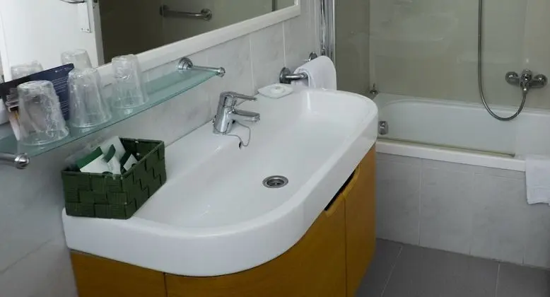 Standard Tek Büyük veya İki Ayrı Yataklı Oda, Balkon, Deniz Manzaralı