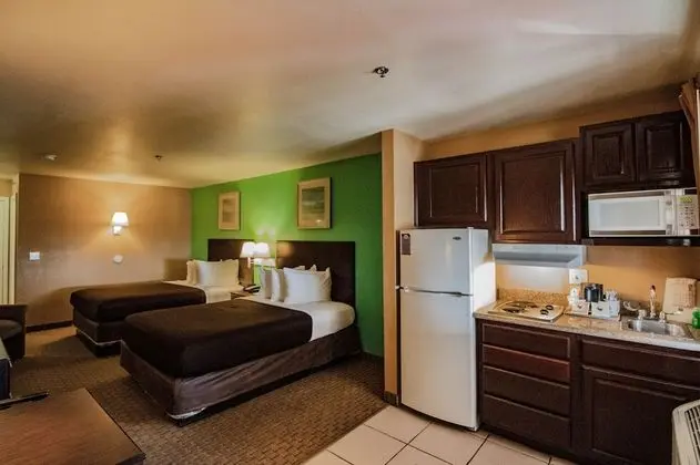 Oda, 2 Çift Kişilik Yatak, Sigara İçilebilir (Efficiency)