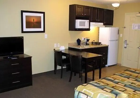 Oda, 2 Büyük (Queen) Boy Yatak, Sigara İçilmez, Mutfak