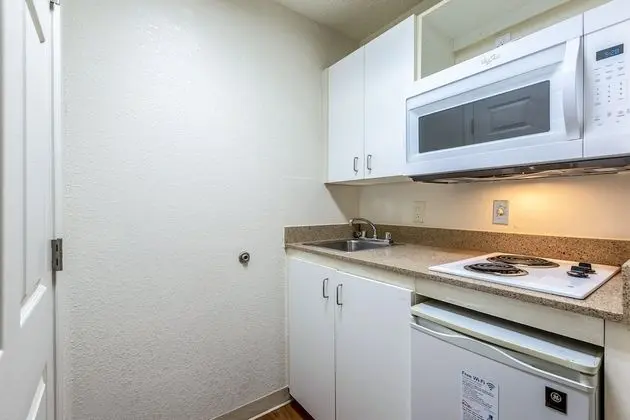 Stüdyo, 2 Tek Kişilik Yatak, Sigara İçilebilir