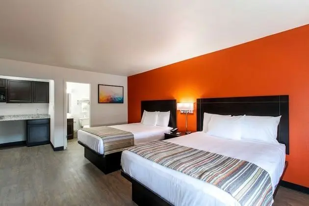 Deluxe Room, 2 Queen Bed, Non-Smoking, Kitchenette