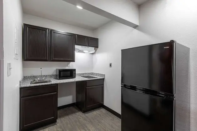 Deluxe Room, 2 Queen Bed, Non-Smoking, Kitchenette