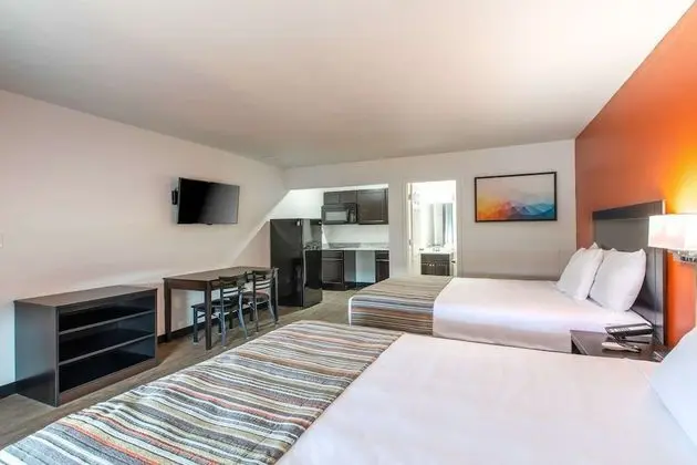 Deluxe Room, 2 Queen Bed, Non-Smoking, Kitchenette