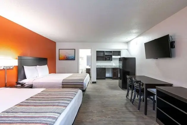 Deluxe Room, 2 Queen Bed, Non-Smoking, Kitchenette