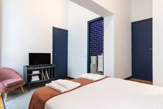 Basic Tek Büyük Yataklı Oda